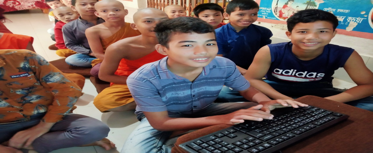 তরুণ মনের ক্ষমতায়ন কম্পিউটার সাক্ষরতার মাধ্যমে